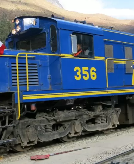 Turista brasileo pierde la vida en vagn de tren de regreso a Ollantaytambo.