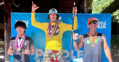 Itzel Delgado se corona campen del torneo de Stand Up Paddle.