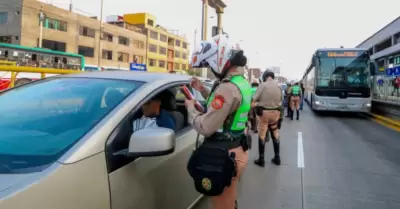 Multa por invadir va exclusiva del Metropolitano.