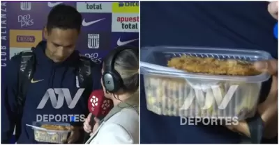 Renzo Garcs celebra triunfo de Alianza Lima con un pollo broaster