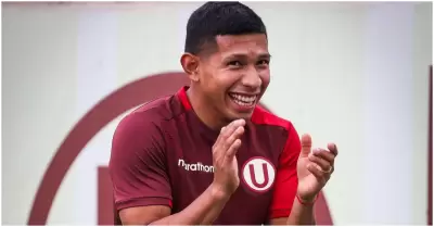 Universitario planeara bajar el sueldo de Edison Flores