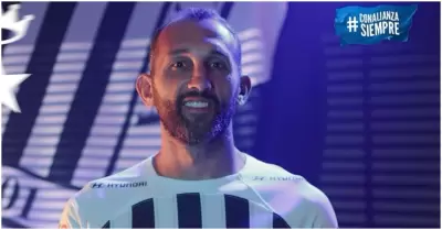 Hernn Barcos de Alianza es el segundo mejor goleador argentino mundial