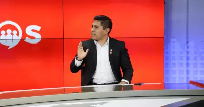 Alex Flores respalda eventual pedido de vacancia contra Dina Boluarte.
