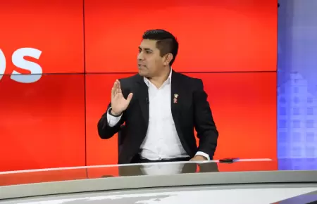 Alex Flores respalda eventual pedido de vacancia contra Dina Boluarte.