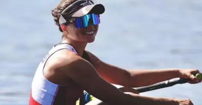 Adriana Sanguinetti clasific a cuartos de final en remo skiff.