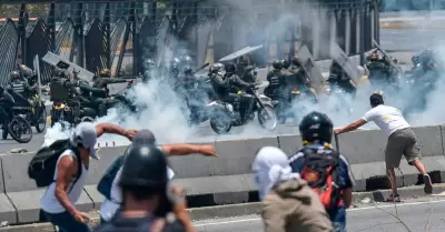 Protestas se tornan ms violentas en Venezuela.