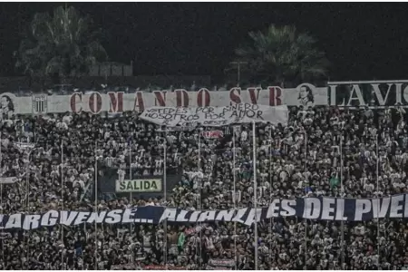 Hinchas de Alianza Lima protestan contra la dirigencia