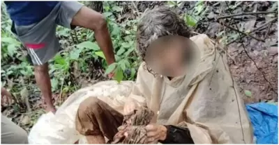 Mujer es encontrada encadenada a un rbol tras 40 das