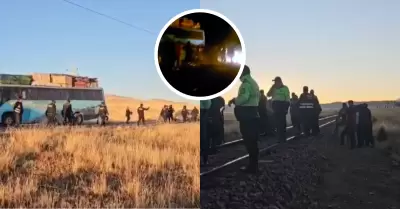 Pobladores enfrentan a policas para saquear bus