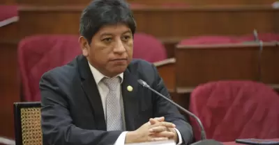 Defensor del Pueblo exhorta a Santivez a dar explicaciones sobre audios de 'Cu