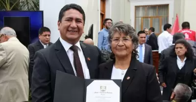 Vladimir Cerrn y su madre, Bertha Rojas