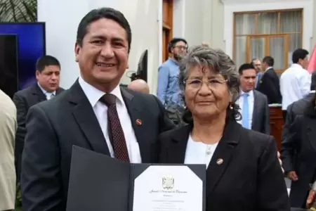 Vladimir Cerrn y su madre, Bertha Rojas