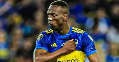 Luis Advncula se ha ganado el cario de los hinchas de Boca Juniors con sus act