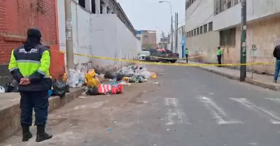 Hallan dos cadveres en bolsas de basura en el Rmac.