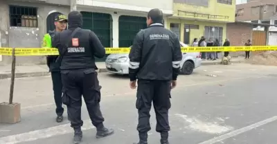 Asesinan a colectivero en plena va pblica en Los Olivos.