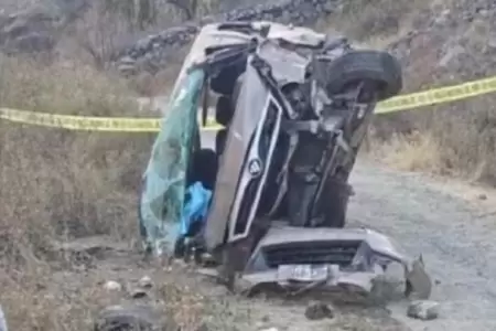 Muere suegra de chofer tras despiste de minivan.