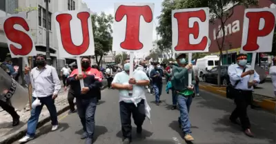 Sutep rechaza destitucin automtica de docentes sentenciados en primera instanc