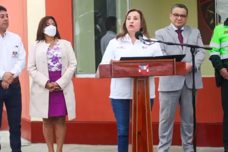 Dina Boluarte brinda respaldo a Juan Jos Santivez.