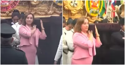 Dina Boluarte carga anda de Santa Rosa de Lima