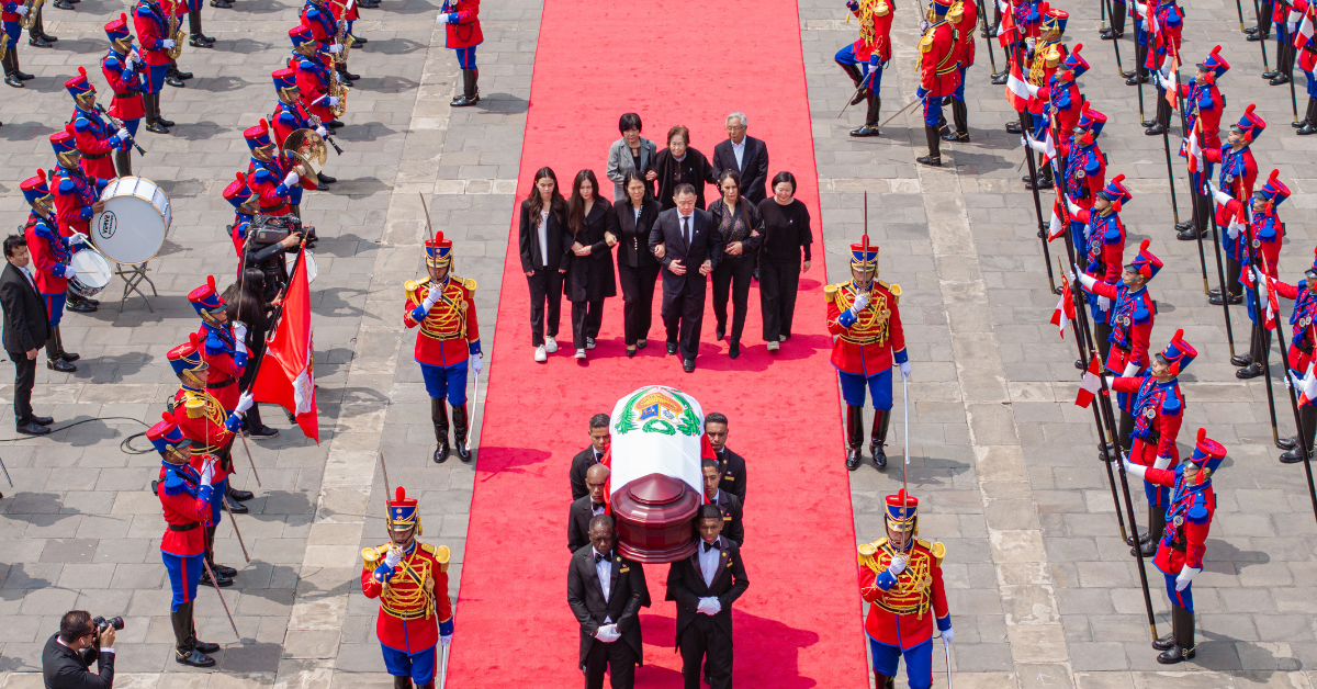 Reciben a Fujimori en Palacio