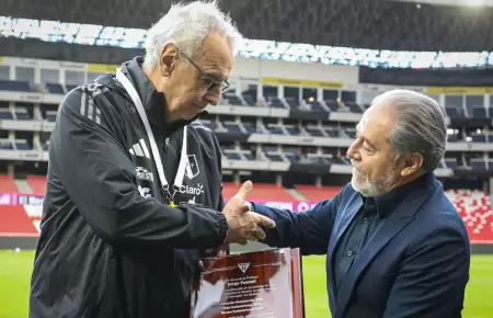 Jorge Fossati fue campen de la Copa Sudamericana con LDU.