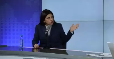 Roxana del guila sobre Andrs Hurtado