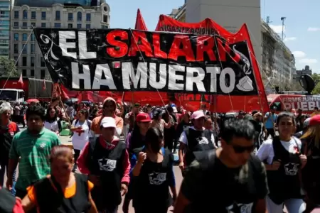 Intensas protestas en Argentina por nueva reforma de Javier Milei.