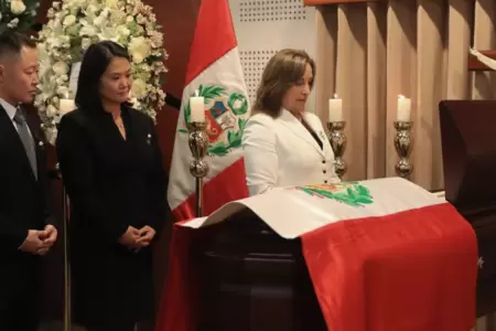 Dina Boluarte expres sus condolencias en funeral.