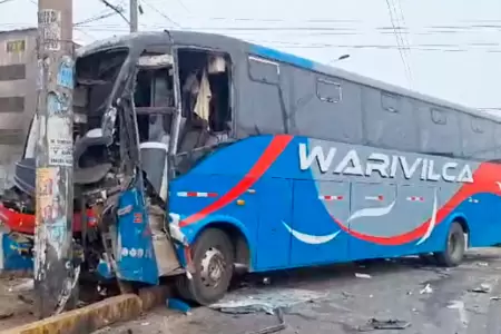 Choque de dos buses interprovinciales en La Victoria.