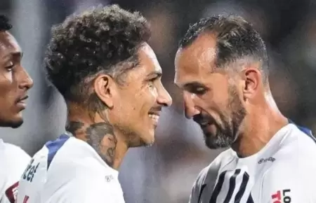 Hernn Barcos y Paolo Guerrero.