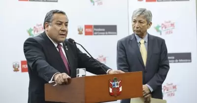 Adrianzn rechaza posible mocin de censura contra ministro de Economa.