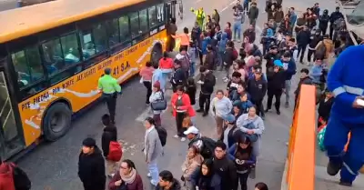 Menor queda varada tras paro de transportistas.