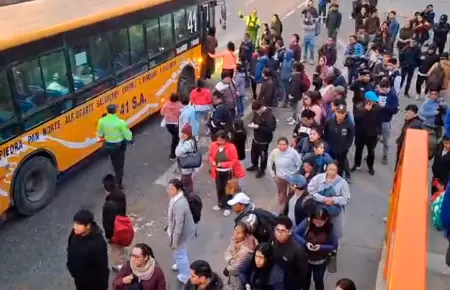 Menor queda varada tras paro de transportistas.