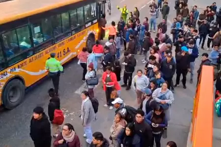 Menor queda varada tras paro de transportistas.