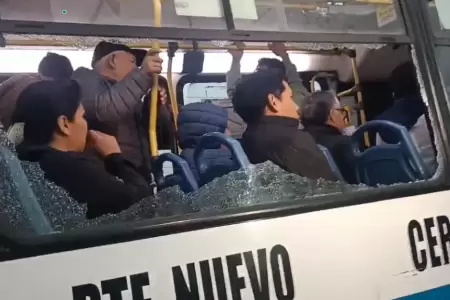 Paro de transportistas atacan a bus