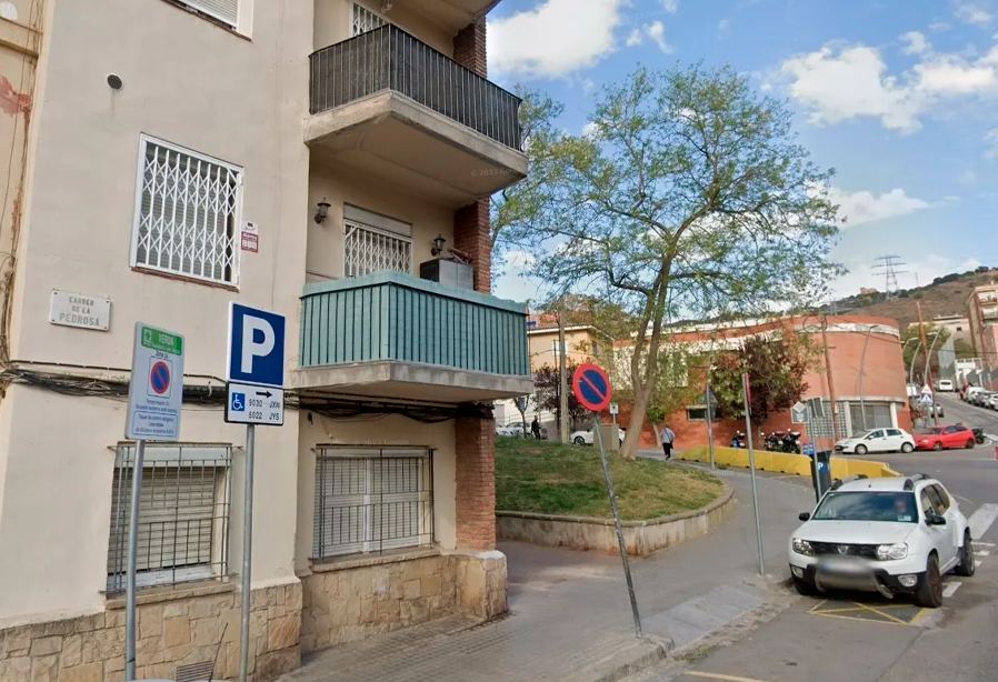 Ladrn muere al caer desde cuarto piso de una vivienda en Argentina.