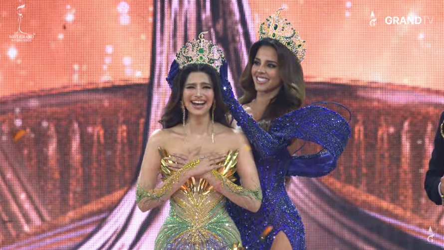 Luciana Fuster entreg su corona del Miss Grand International.