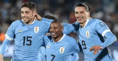 Uruguay present su lista oficial de convocados para los duelos ante Per y Ecua