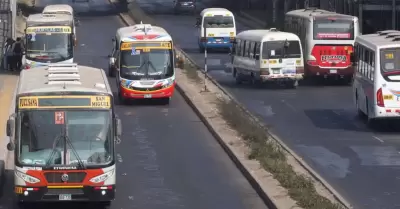 Segundo da de paro transportista en Lima.