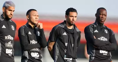 Jorge Fossati ensayar variantes en el once de Per para enfrentar a Brasil.