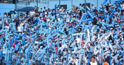 Sporting Cristal golea a Universitario.