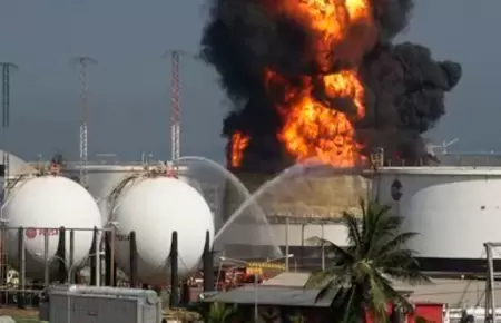 Explosin en tanque de crudo deja al menos 21 heridos.