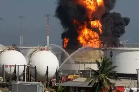 Explosin en tanque de crudo deja al menos 21 heridos.