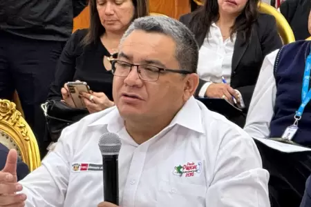 Presentan denuncia constitucional contra Juan Jos Santivez