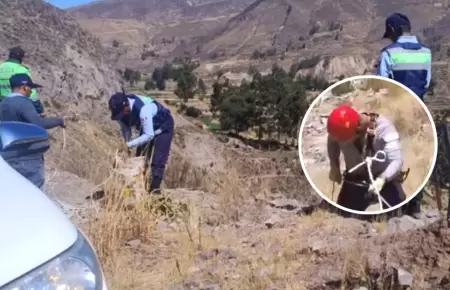 Pareja muere tras caer en barranco