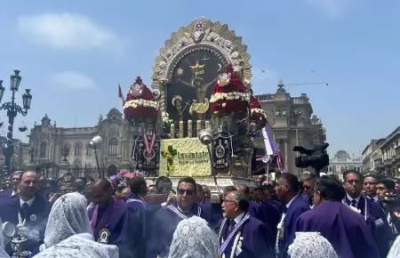 Segundo recorrido del Seor de los Milagros.