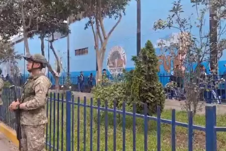 Militares resguardan colegio Julio C. Tello