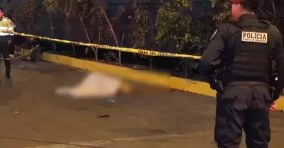 Hombre es asesinado en el Cercado de Lima.