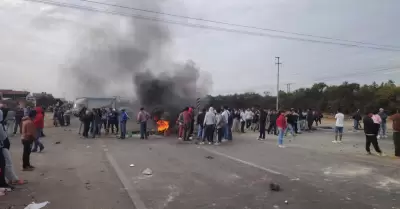 PNP desbloquea parcialmente la Panamericana Norte.