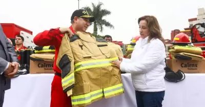 Cuerpo General de bomberos ordena el retiro de equipos entregados x el Gobierno.